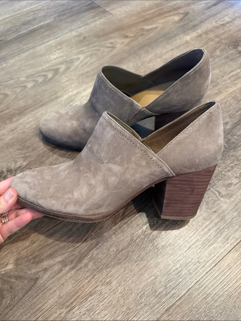 Gianni Bini Drive-In Tan Suede Block Heel Booties Size 9 - Picture 3 of 7